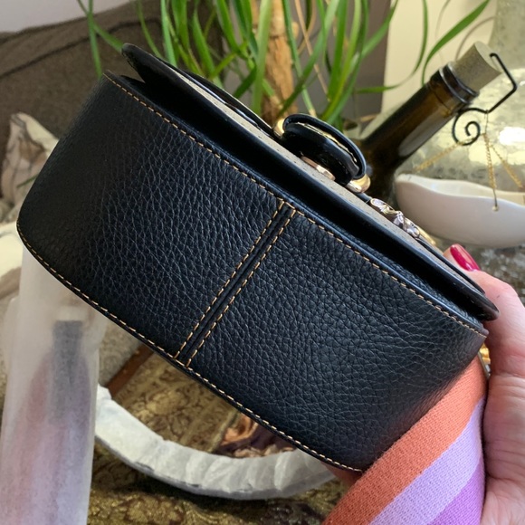 Last 1❤️Authentic COACH SIGNATURE LEATHER PATCHES FLAP SNAP SHOULDER/CROSSBODY - Picture 12 of 16